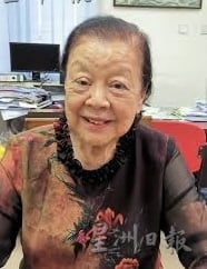 等待年余 霹雳女中迎新校长曾秋亮