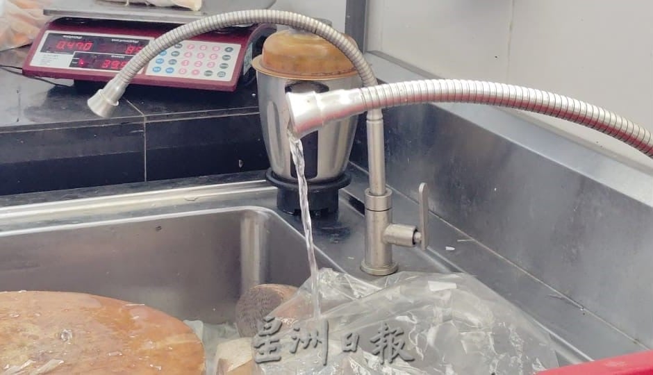 （已签发）柔：民生特工队：甫启用约2个月 巴冬海口休闲饮食中心问题多