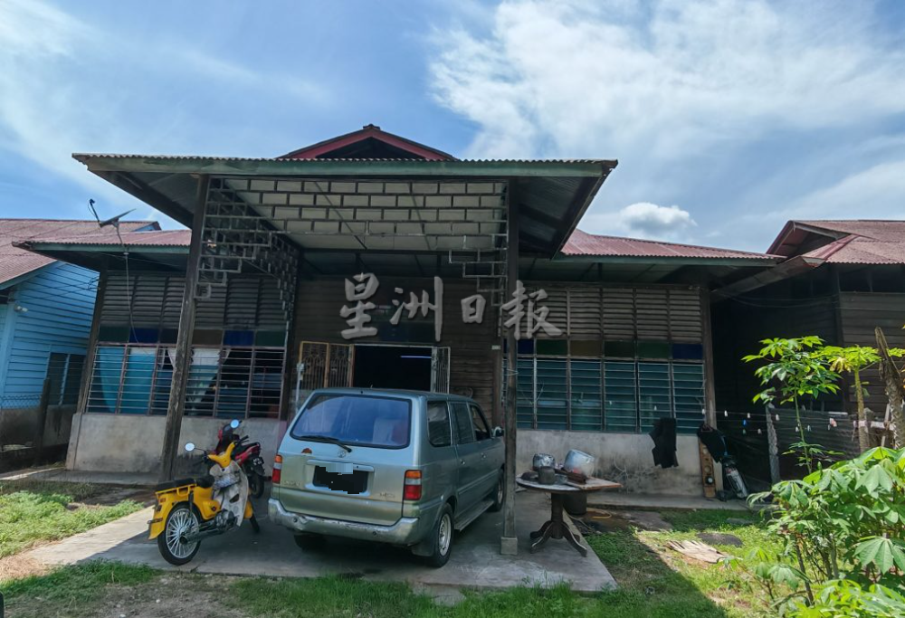 待上网 霹:头条/一家之主骤逝 妻儿陷困 长子被迫停学打工养家