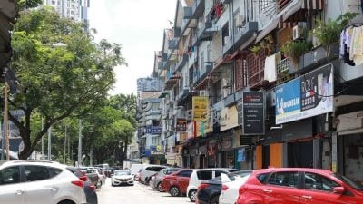 诺阿兹丽娜：料周内推出   鸿图园试行“停车月票”