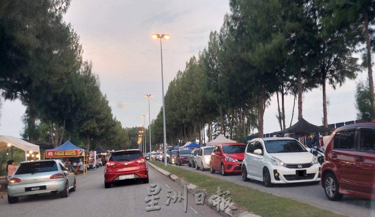 哥打沙班达新路不准摆摊营业,违反者将被执法对付
