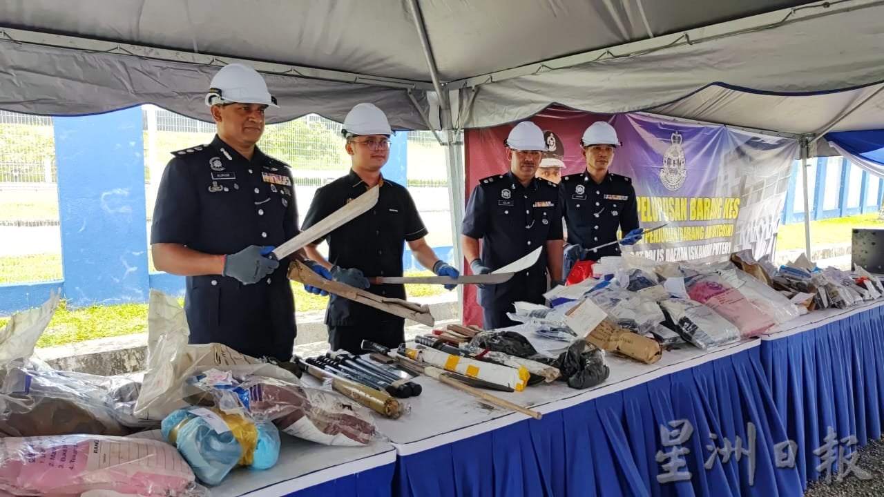 **已签发**柔：依城警方销毁各案物品，总值逾28万