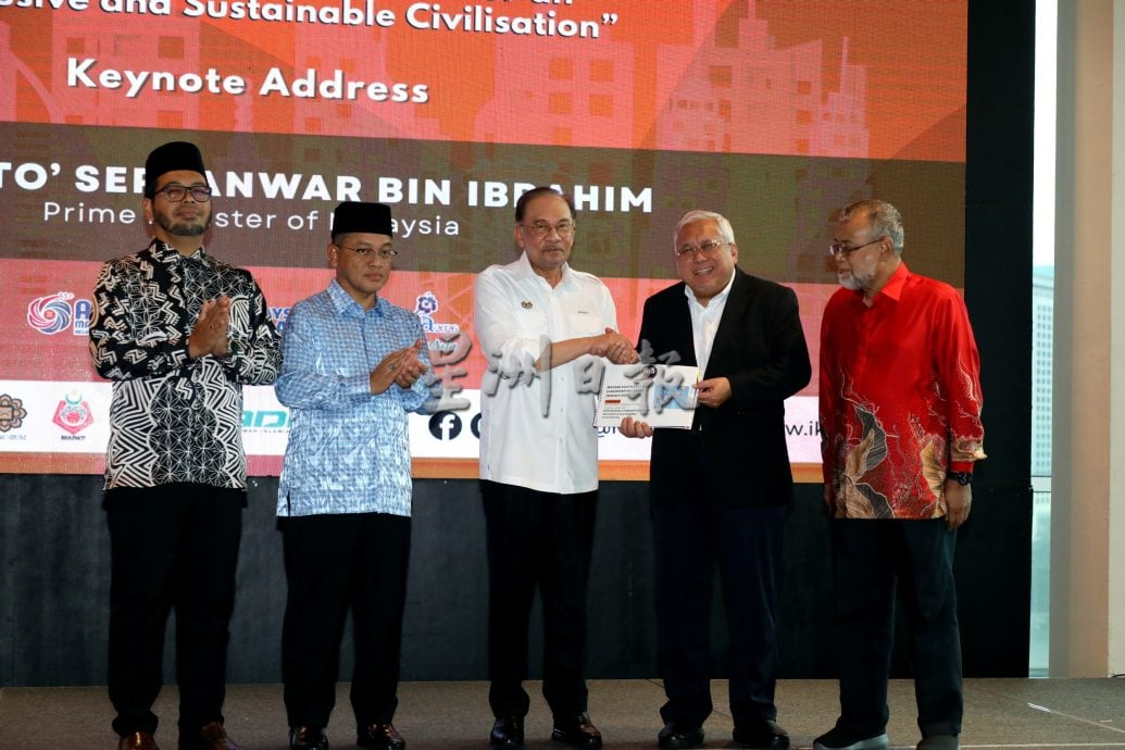 安华：凡是DNAA案都指责我 难道要我做独裁者？让法官根据你的个人观点来裁决？