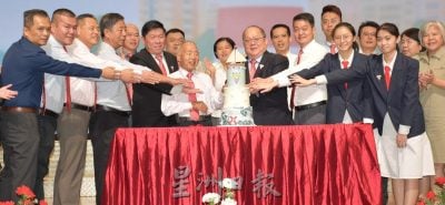 将建宿舍大楼体育中心   兴中第五期建校计划启动