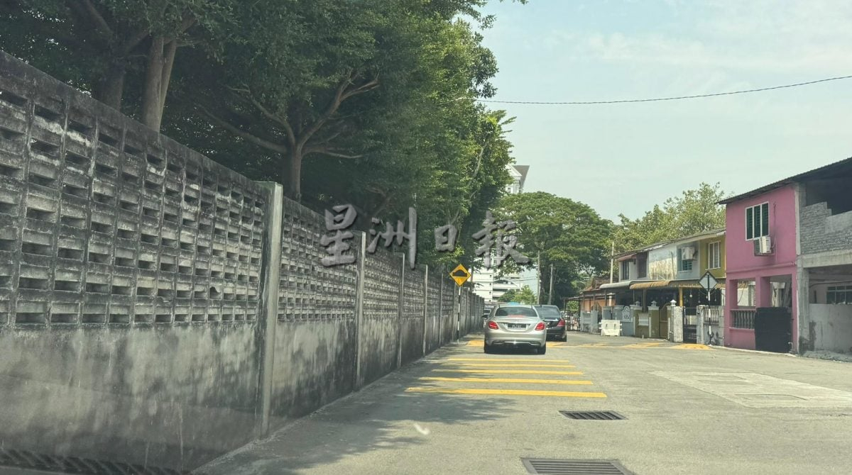 VIP文（大北马）北海光华小学重建围墙，让路校后方加宽道路