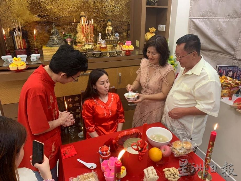 【人生•喜】| 一梳梳到尾祝幸福绵长 喜饼圆鼓鼓 很快就“有喜”