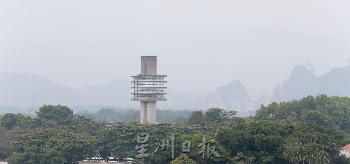 霹高温干旱 空污中等 野火蛇出没频传