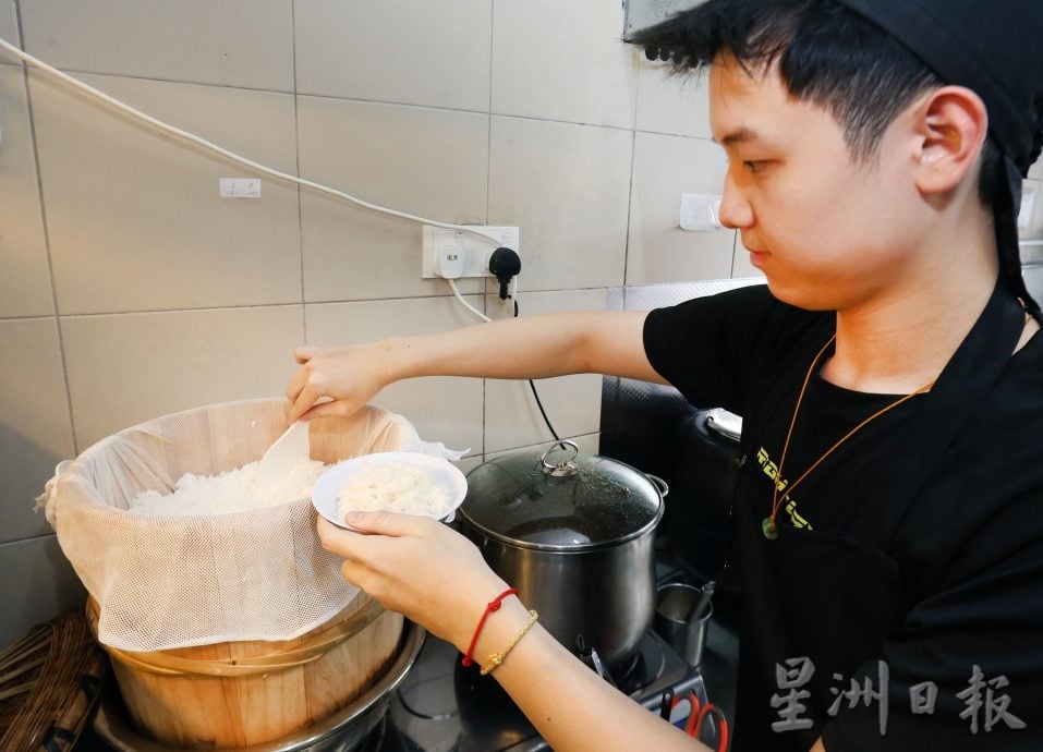 霹/版头/【人气美食】/台湾爸爸好味道 正宗台湾味飘香怡保