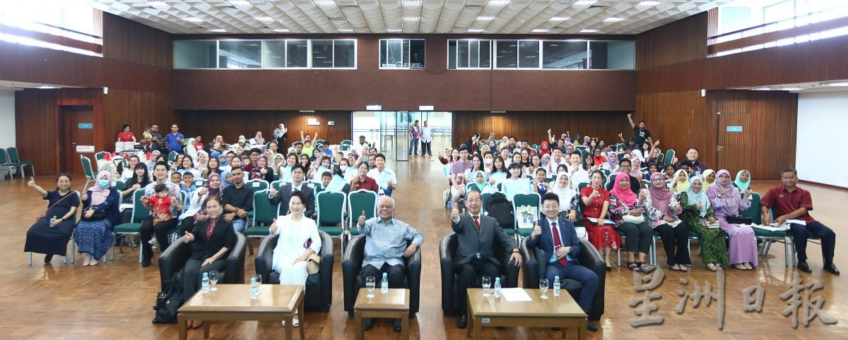 《2025年第一届少年三人讲故事比赛》阿逸峇礼国小以 “农历新年”为主题荣获低年级和高年级双冠军！