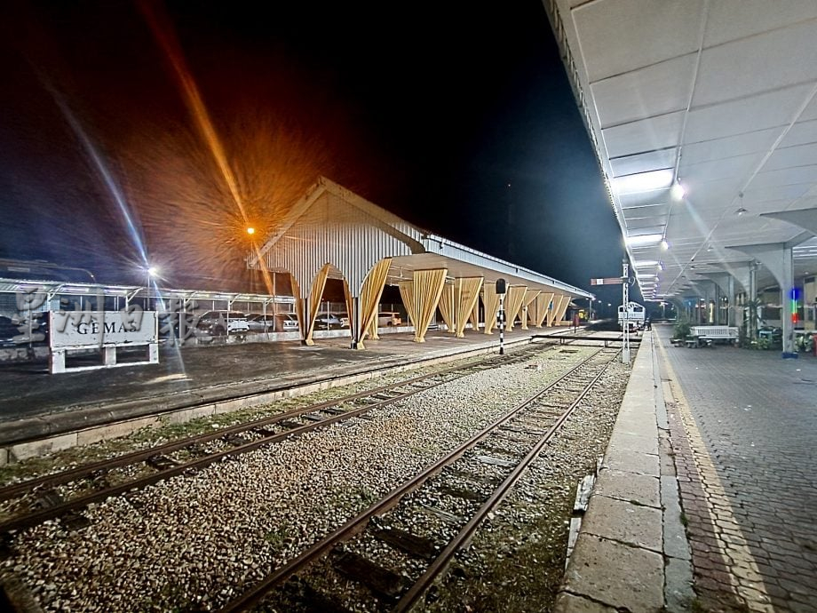 陆兆福:南部双轨电动火车8月开通至居銮 年杪开通至新山