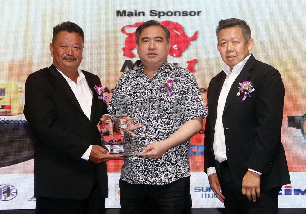 多重政策接连来袭 重型建筑机械业促政府设配套与过渡期