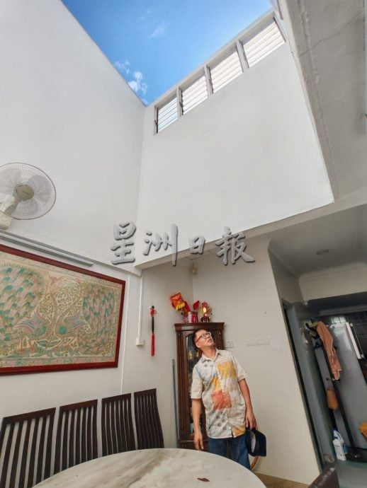 （古城封面主文）凌晨风灾刮走屋顶天花板 市区多地受影响