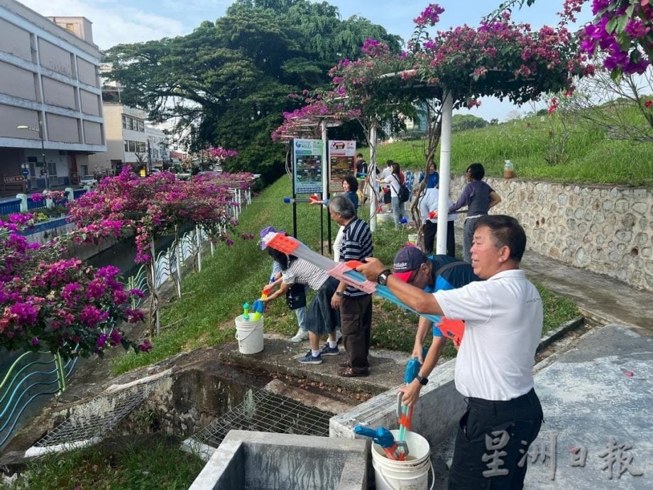 供星洲网:百年义山迎艺术新气象,杜鹃河畔写生活动推广环保