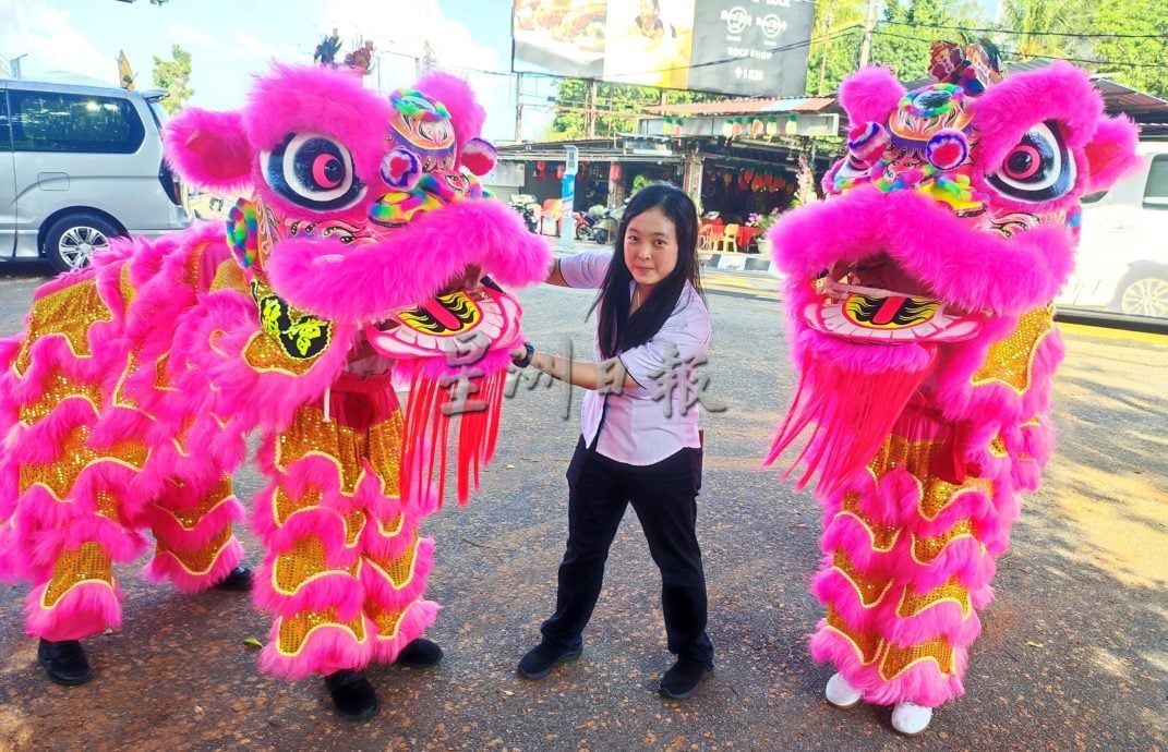 (大北马)培才小学成立武术瑞狮团,女老师成为武术与舞狮教练