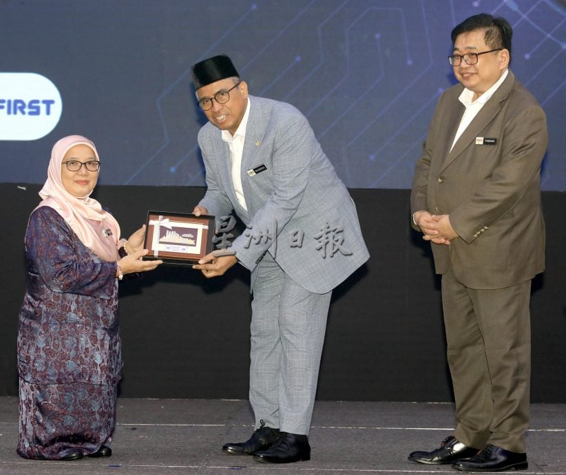 政府首席秘书：勇敢掀起变革，打造敏捷数字领导力