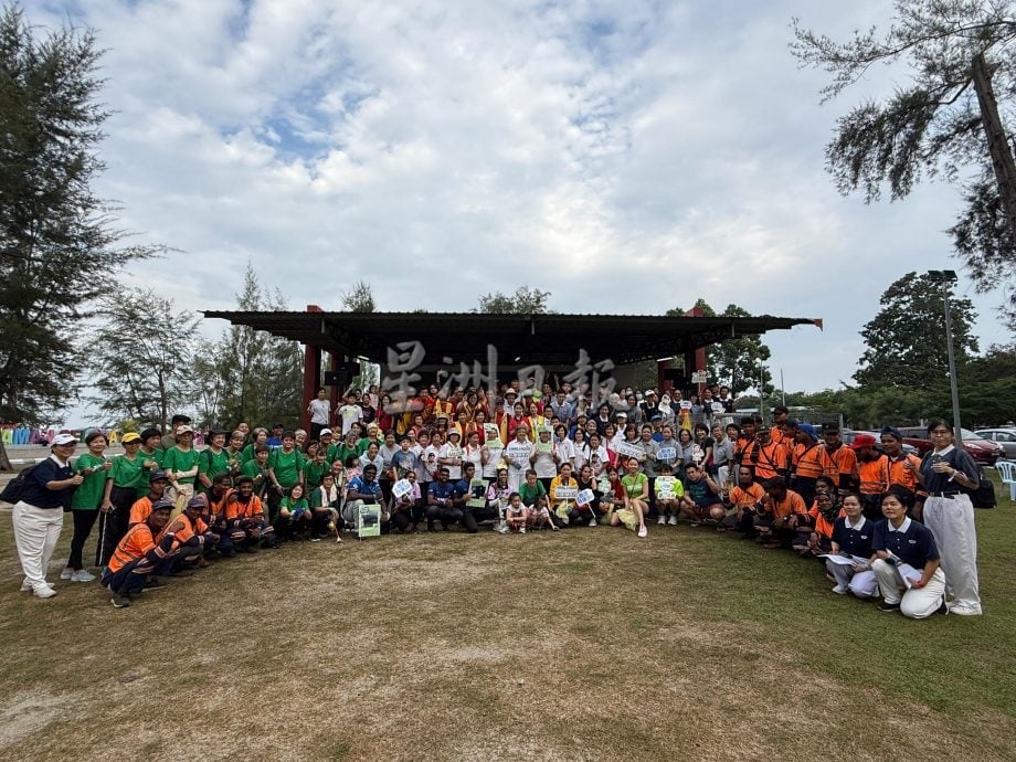 东:已签发:慈济环保捡跑(Plogging)活动圆满落幕,获得224人参与,并捡获361公斤的垃圾及可回收品