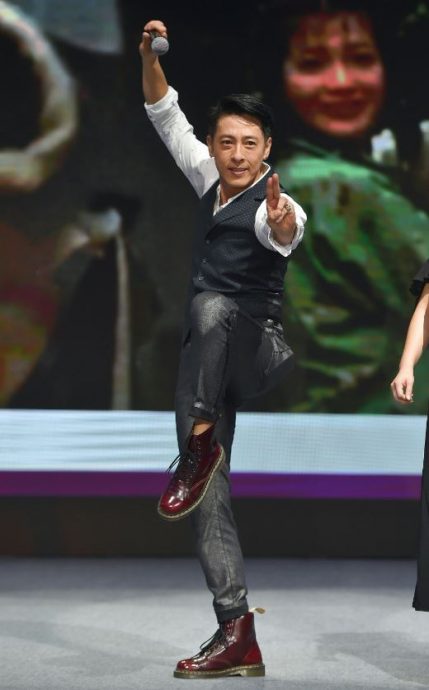 TVB开拍新版《笑傲江湖》 吕颂贤现身开工再演“令狐冲”?