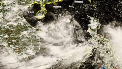 台风“蝴蝶”登陆海南 多地停课停业停运