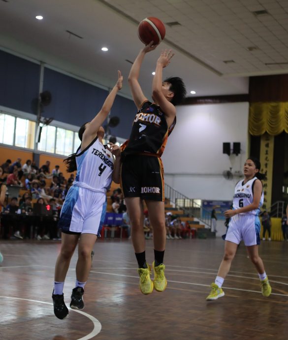 U17全国篮球赛|下半场48比0击溃登嘉楼  柔女强势开门红