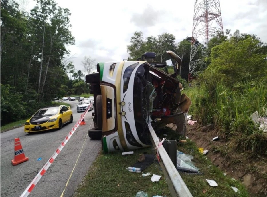 UPSI车祸|巴士没限速器 2015年才规定安装