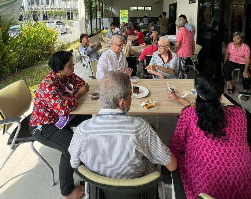 VIP文（大北马）峇眼专科医院乐龄日托中心化身“被遗忘的珍珠咖啡馆”