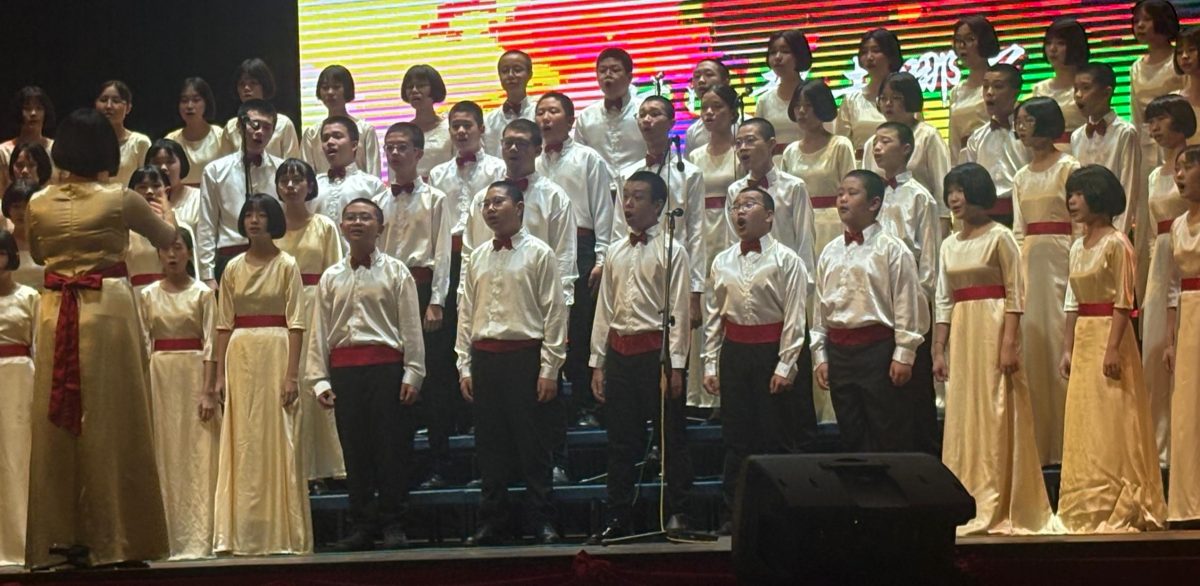 VIP文（大北马）恒毅华中分校第二届文娱晚会《蕴光》顺利举行　学生才艺闪耀舞台