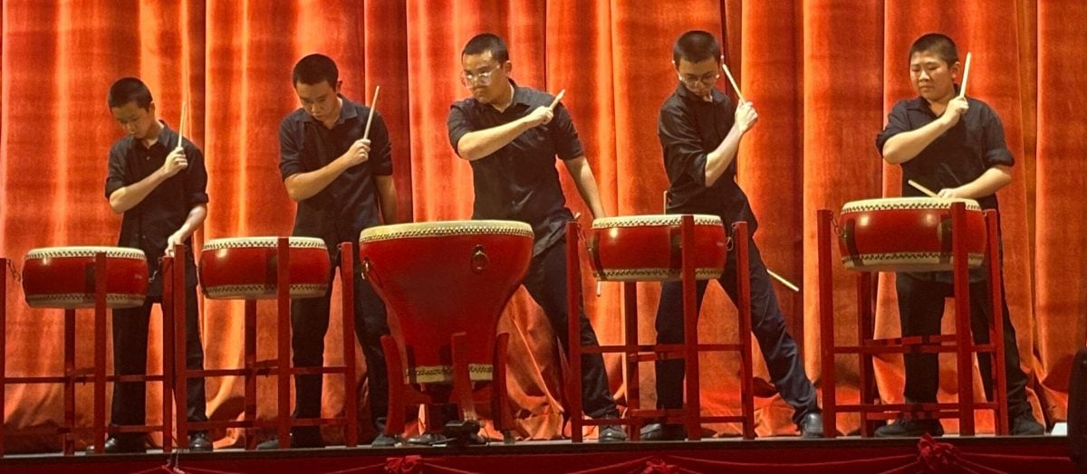 VIP文（大北马）恒毅华中分校第二届文娱晚会《蕴光》顺利举行　学生才艺闪耀舞台