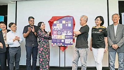 大马海星公益平台9月献爱  放眼250名人剃头筹善款
