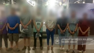 18黑民搭飞机回国 今年累计遣返6311人