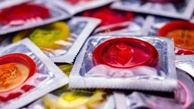 马伟康 | 龌龊的从来不是避孕套