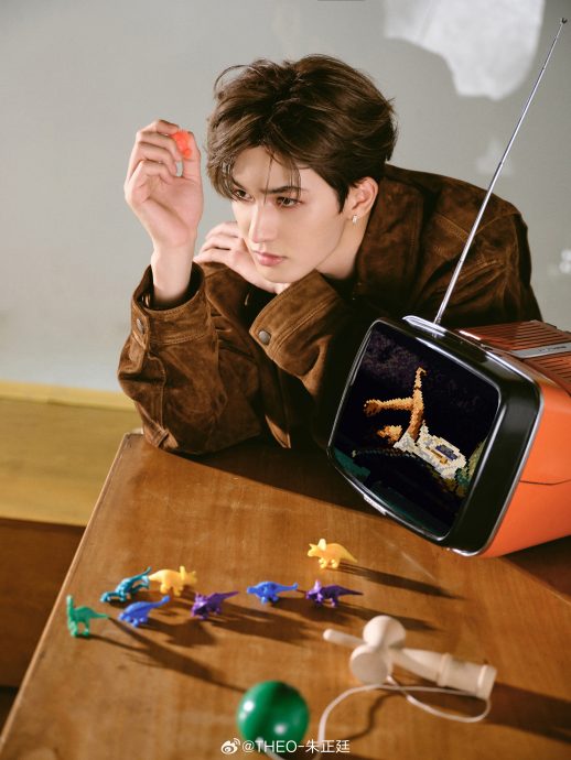 1个月内面临4打击停工 朱正廷:怎么能倒霉到这程度