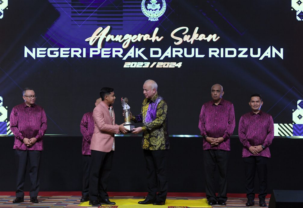 2023/2024度霹雳体育奖  伊扎 冼丽莹膺男女最佳