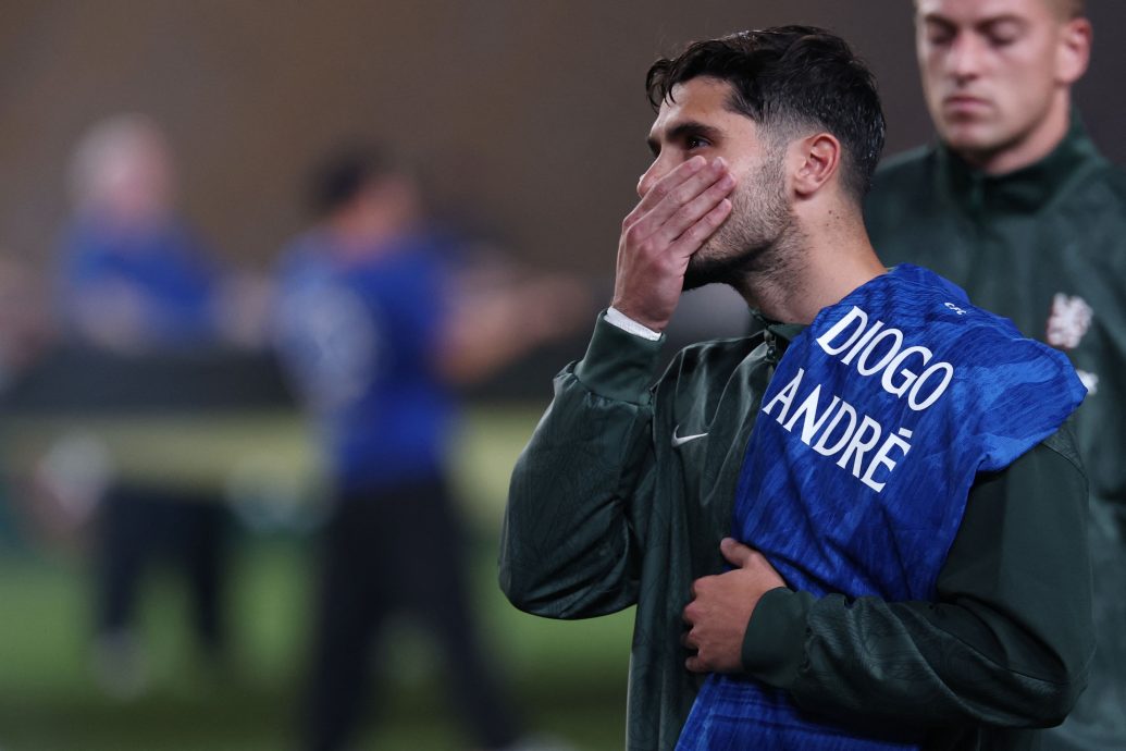 2025年世界球会杯| 大会为若塔兄弟举行默哀仪式  内托举球衣 坎塞洛痛哭