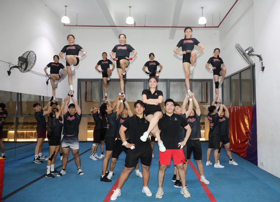 (30/7见报）大都会-特职世界/啦啦队教练