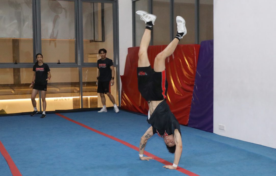 (30/7见报）大都会-特职世界/啦啦队教练