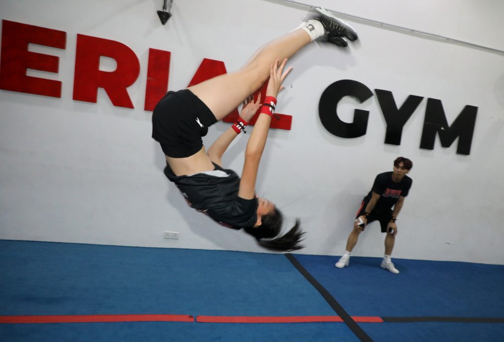 (30/7见报）大都会-特职世界/啦啦队教练