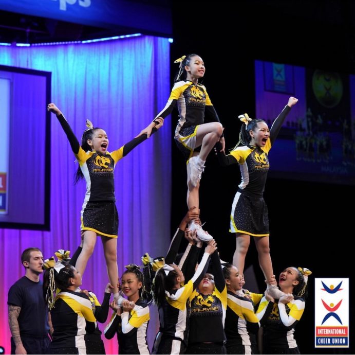 (30/7见报）大都会-特职世界/啦啦队教练