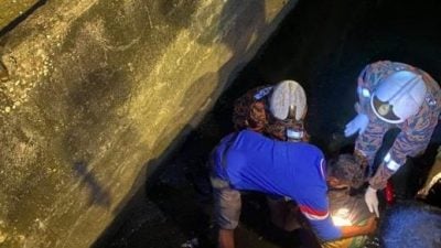 男子跌入逾10呎深沟渠  民众召消拯员救出