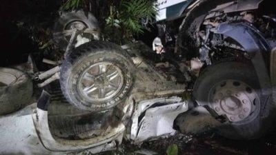 油槽车货卡碰撞 酿3死1伤惨剧