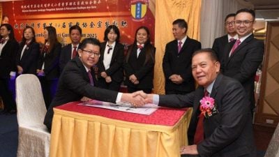 育英教师节晚宴 14人获颁服务奖