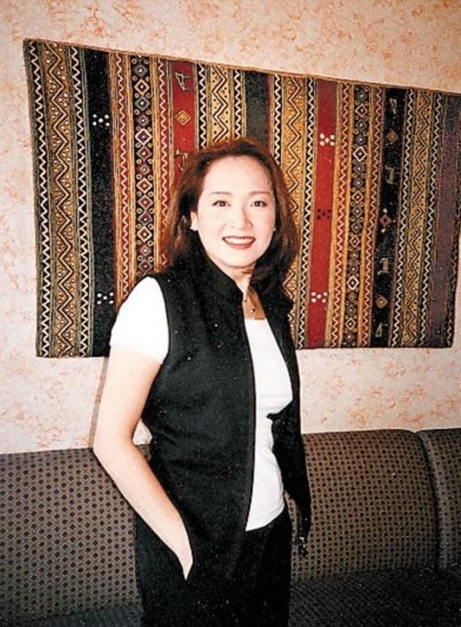 67岁恬妞脸颊圆润身形臃肿 演出《朝雪录》观众认不出是她