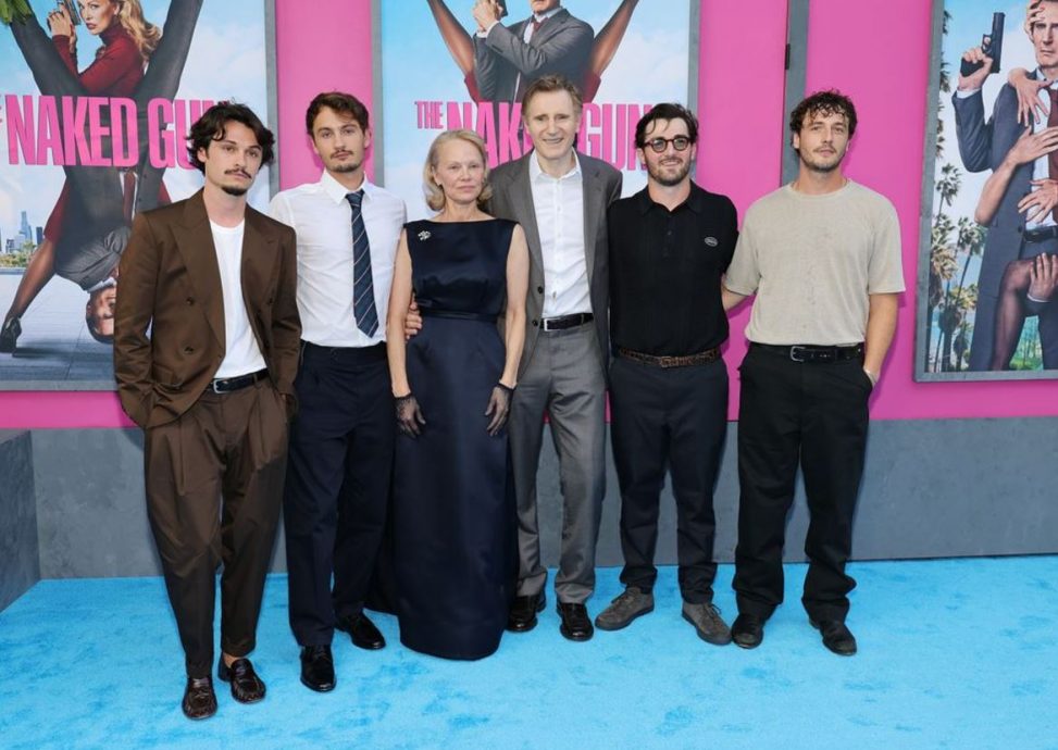 73岁“最强老爸”利安尼森 爆热恋58岁彭美拉安德森