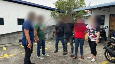 不满店主拒续租 恶女纠众打人