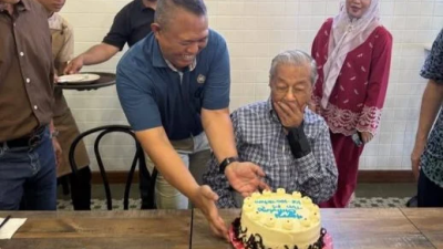 Dr Mahathir celebrates 100th birthday