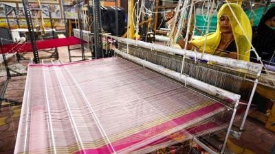 美印试图达成临时贸易协议 关税或降至20%以下