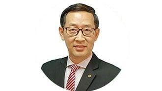 孔令龙.马来西亚税改之路：路漫漫其修远兮