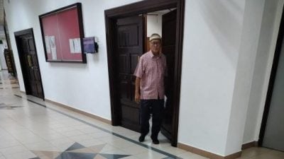 父女诈社险津贴35万 . 1被告缺庭 法官发逮捕令