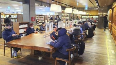 【我在韩国首尔逛书店】萧悦宁 / 首尔钟路街上书香飘扬