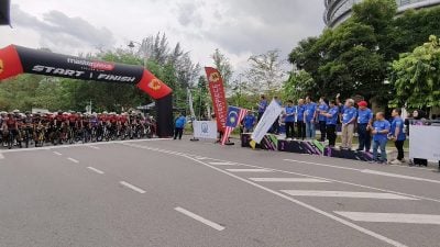 李景胜：减少碳排放堵车．建议在城市骑脚车