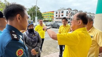 潘隆铭：员工搭公司巴士上班 车停商区“霸占”一整天